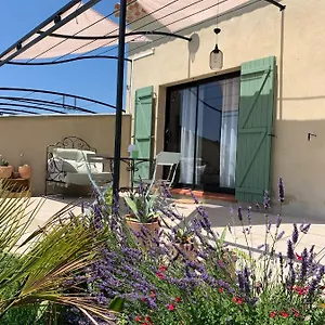 https://loleastre-en-luberon.fr-provencehotel.com